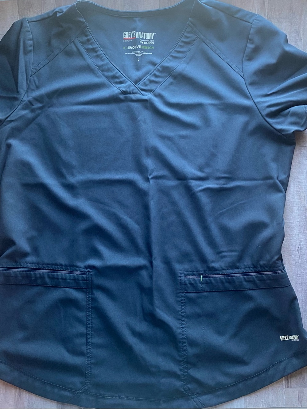 Grey’s Anatomy by Barco Evolve Stretch Scrub Top Size Large Navy